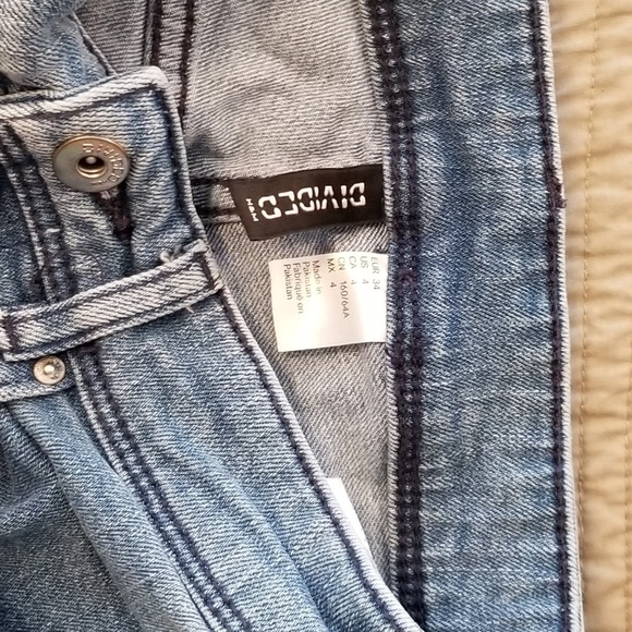 Cropped Jean's - Picture 3 of 5